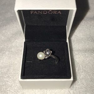 Pandora ring